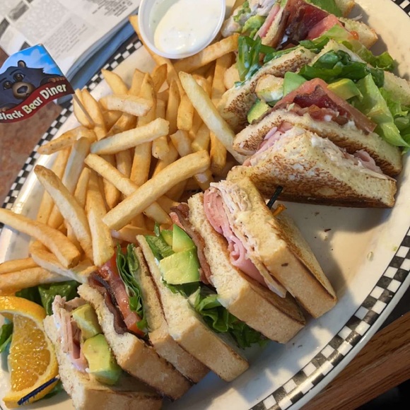 Meet your Posher, Stephen - Picture 4 of 4